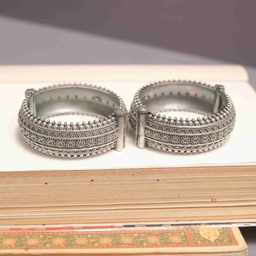 German Silver Heritage Royal Pattern Kada