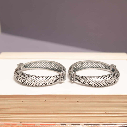 German Silver Net Texture Kada