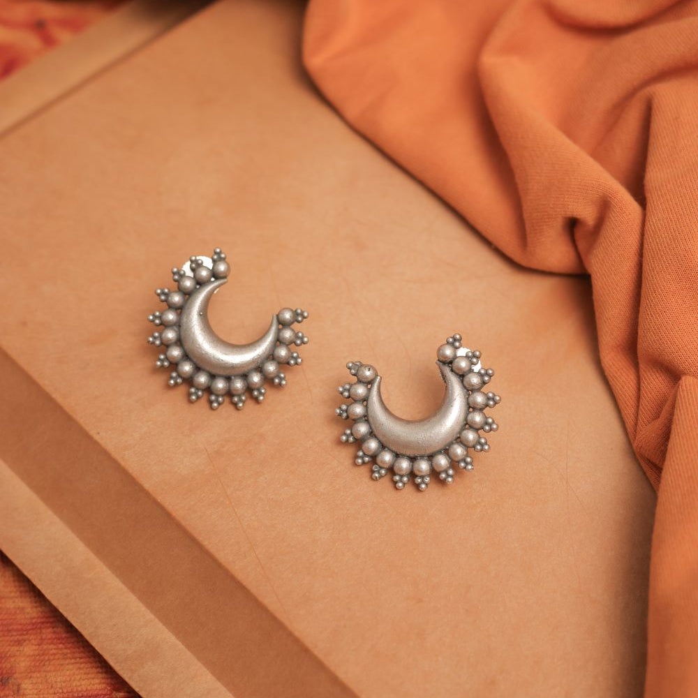 German Silver Vine Style Earring