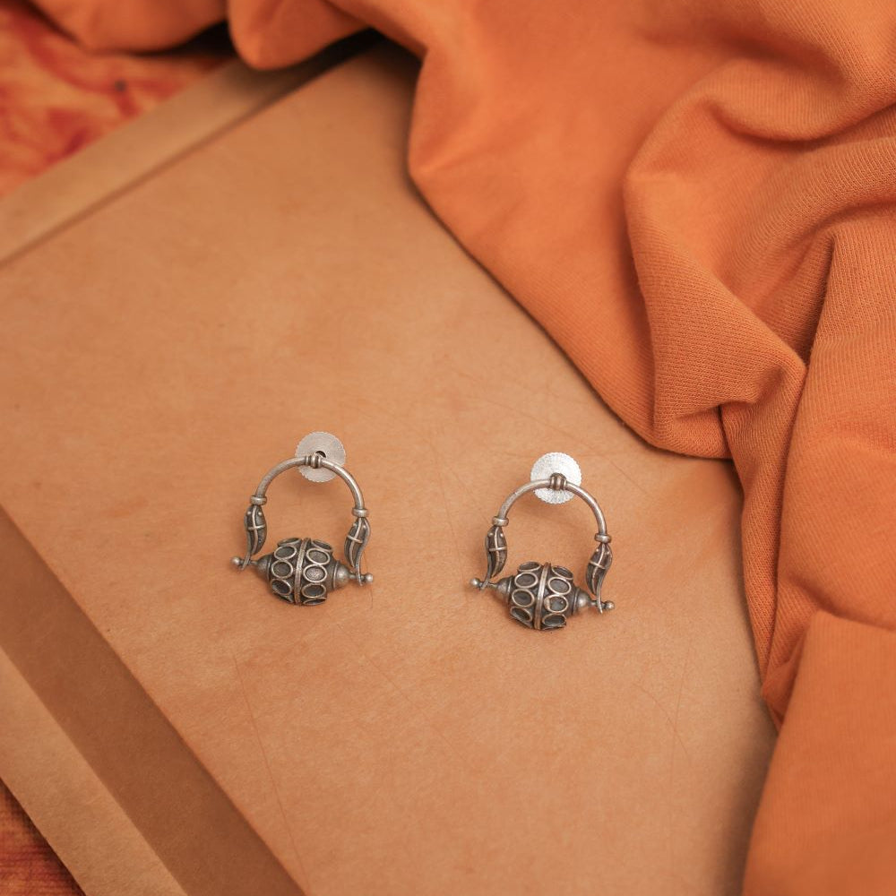 German Silver Vine Style Earring