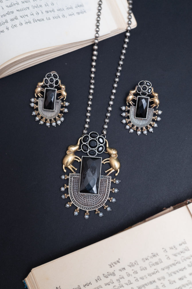 Grand Silver & Gold Ruby Pendant Set with Elephant Motifs and Beaded Chain