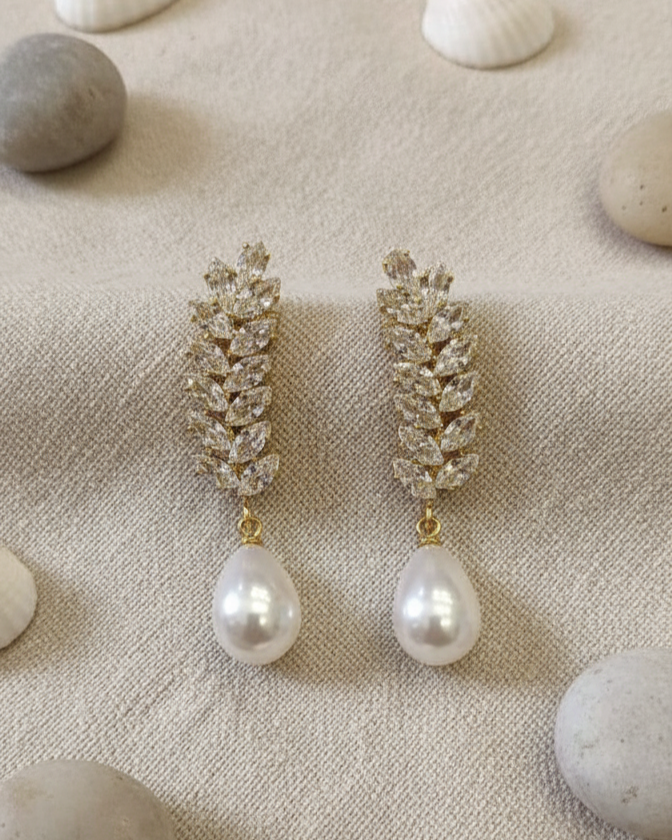 Pearl Drop Leaf Motif Earrings