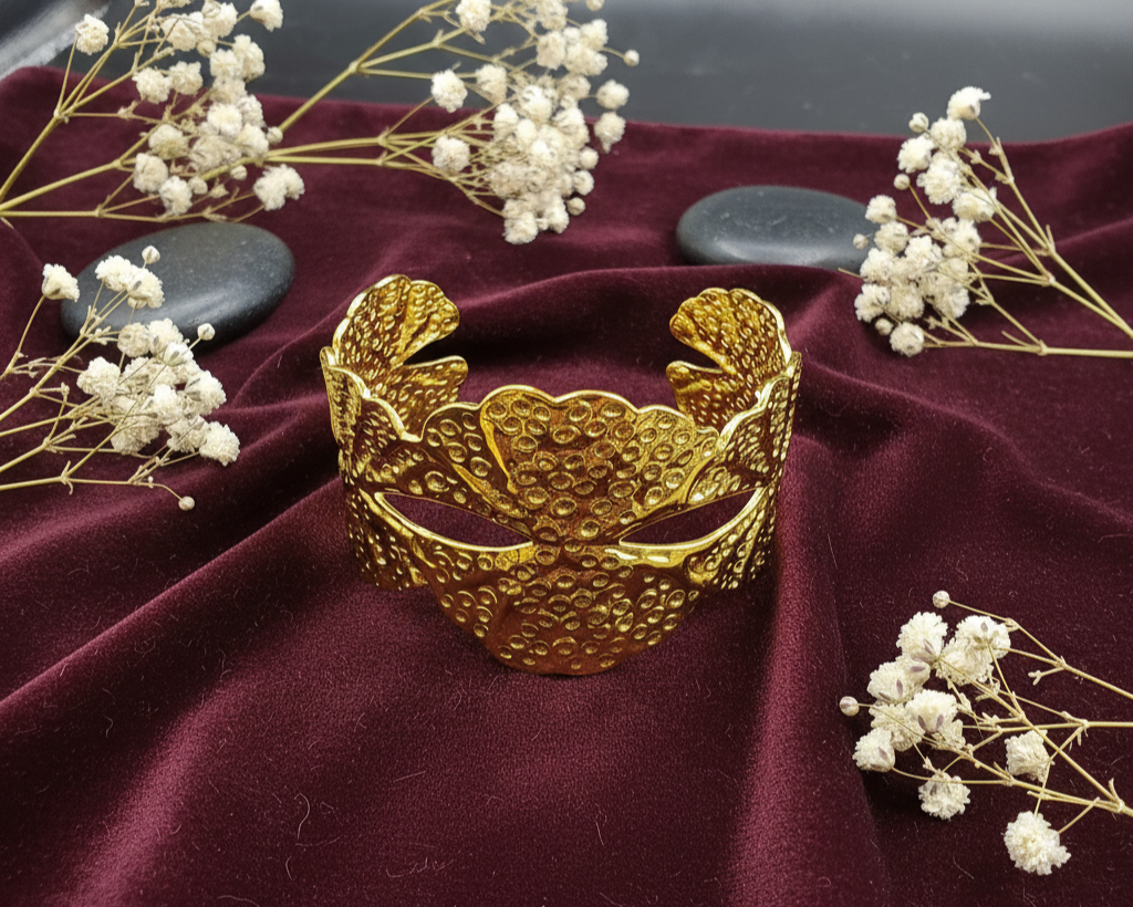 Golden Filigree Blossom Cuff (For One Hand)