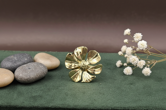 Golden Daisy Bloom Ring