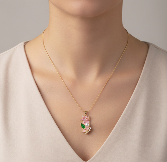 Elegant Floral Pearl Pendant Necklace