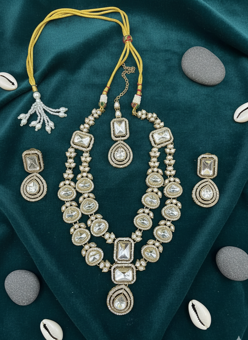 Kundan and Polki Jewelry Set.