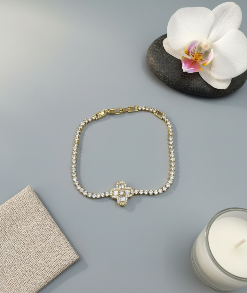 The Golden Bloom Chain Bracelet