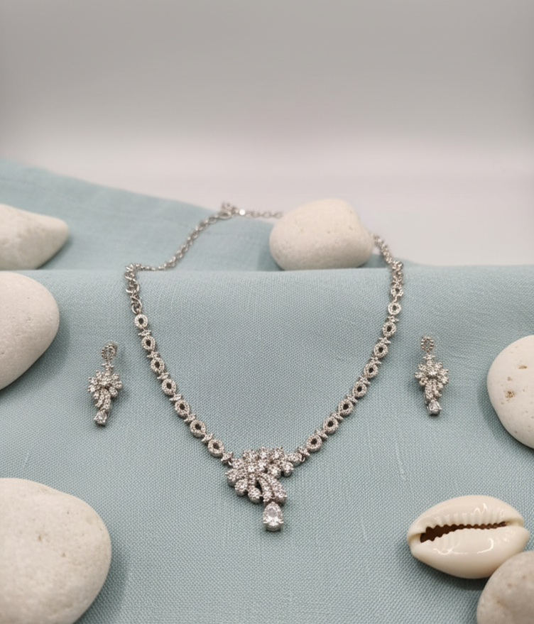 Floral Bloom Necklace Set