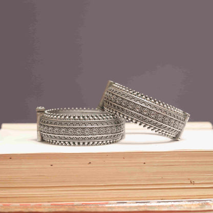 German Silver Heritage Royal Pattern Kada