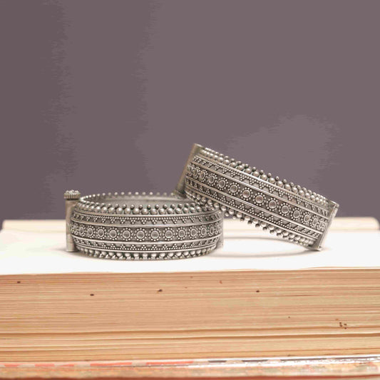 German Silver Heritage Royal Pattern Kada