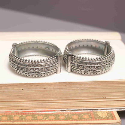 German Silver Heritage Royal Pattern Kada