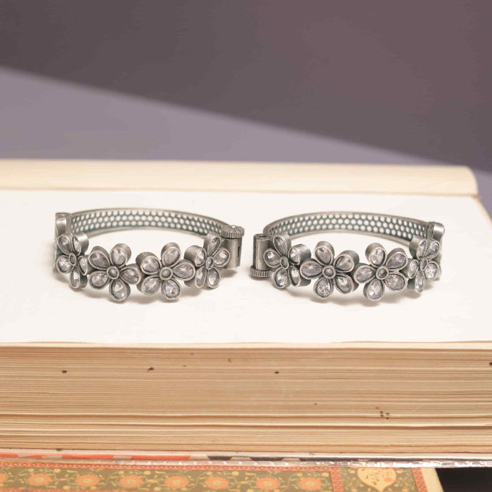 German Silver Kada with Multicolor Cabochon Flowers