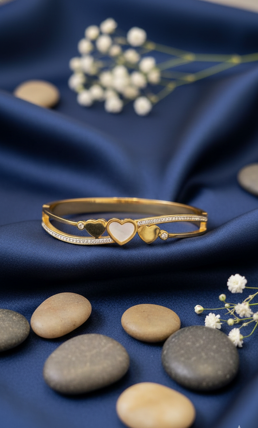 Golden Heart Locket Bracelet