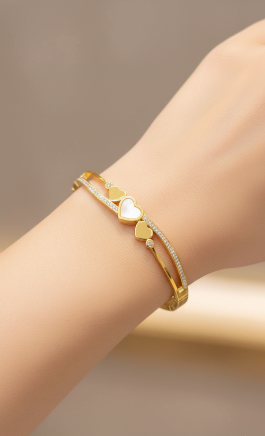 Golden Heart Locket Bracelet