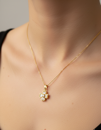Elegant Clover Pendant Necklace