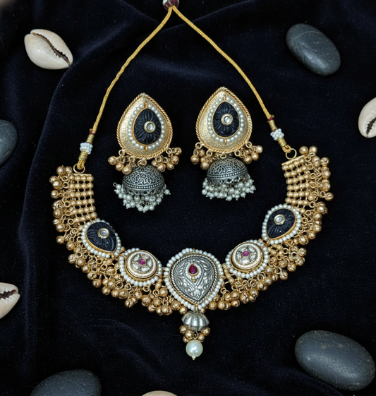 Onyx Cascade" Dual-Tone Kundan Necklace Set