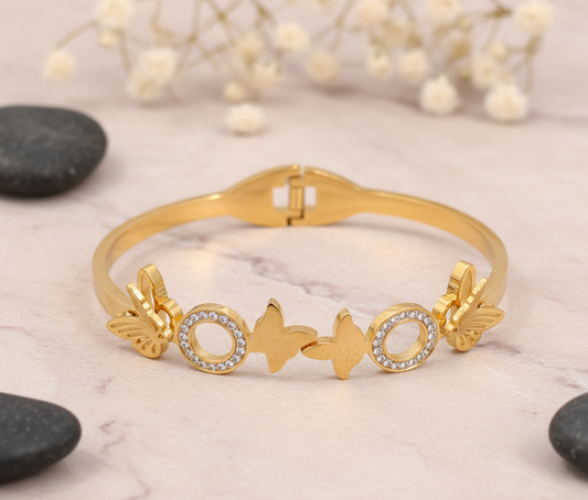 Gilded Leaf & Pavé Circle Bangle