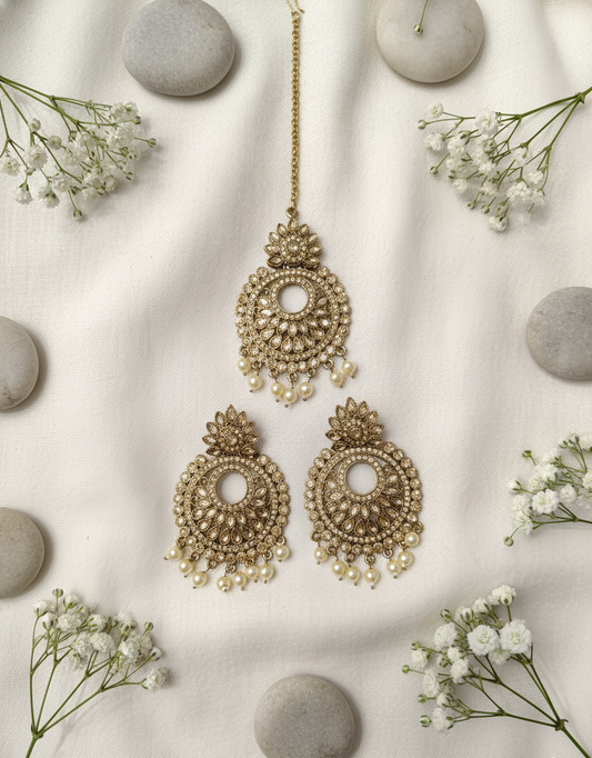 Golden Elegance  Maang Tikka with Matching Earrings Set