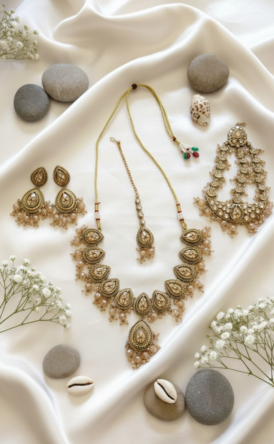 Elegant Antique Gold-Toned Kundan & Bead Bridal Jewelry Set