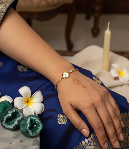 The Daisy Mesh Adjustable Bracelet