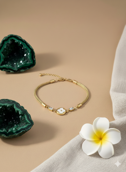 The Daisy Mesh Adjustable Bracelet