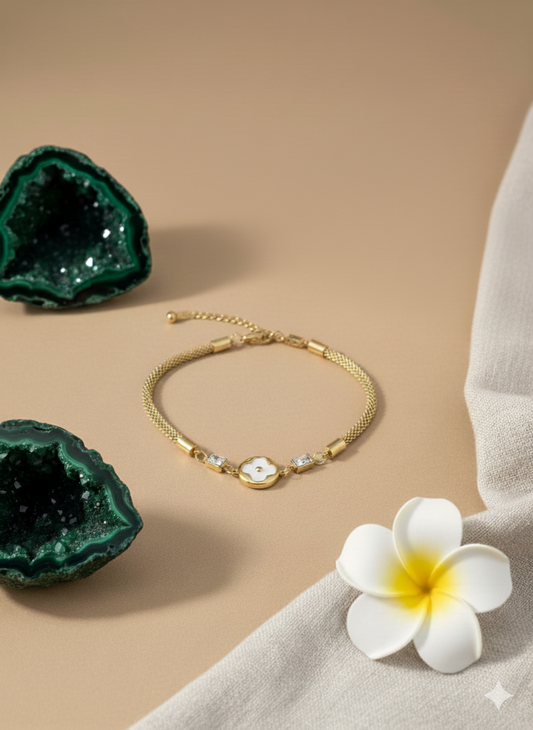 The Daisy Mesh Adjustable Bracelet