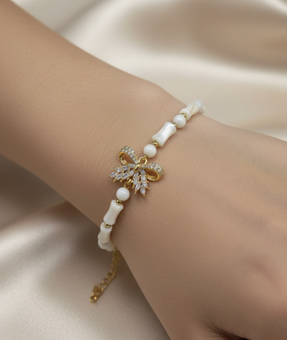 The Bow & Pearl Openable Bracelet