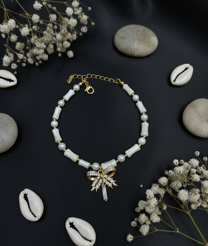 The Bow & Pearl Openable Bracelet