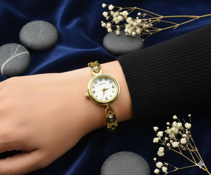 The Time Keeper Bracelet Openable Watch (Delicate Hands)