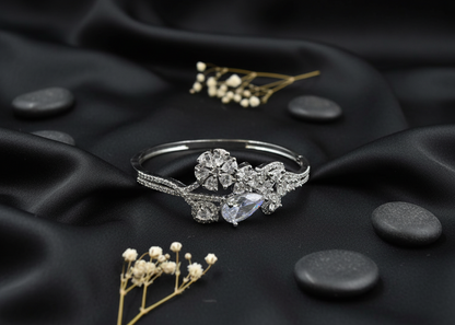 The Floral Dewdrop Openable Bracelet