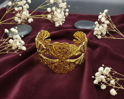 Golden Filigree Blossom Cuff (For One Hand)