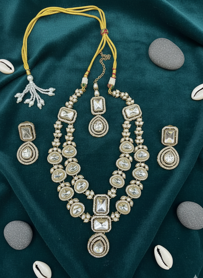 Kundan and Polki Jewelry Set.