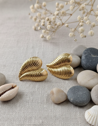 Golden Ribbed Heart Drop Earrings