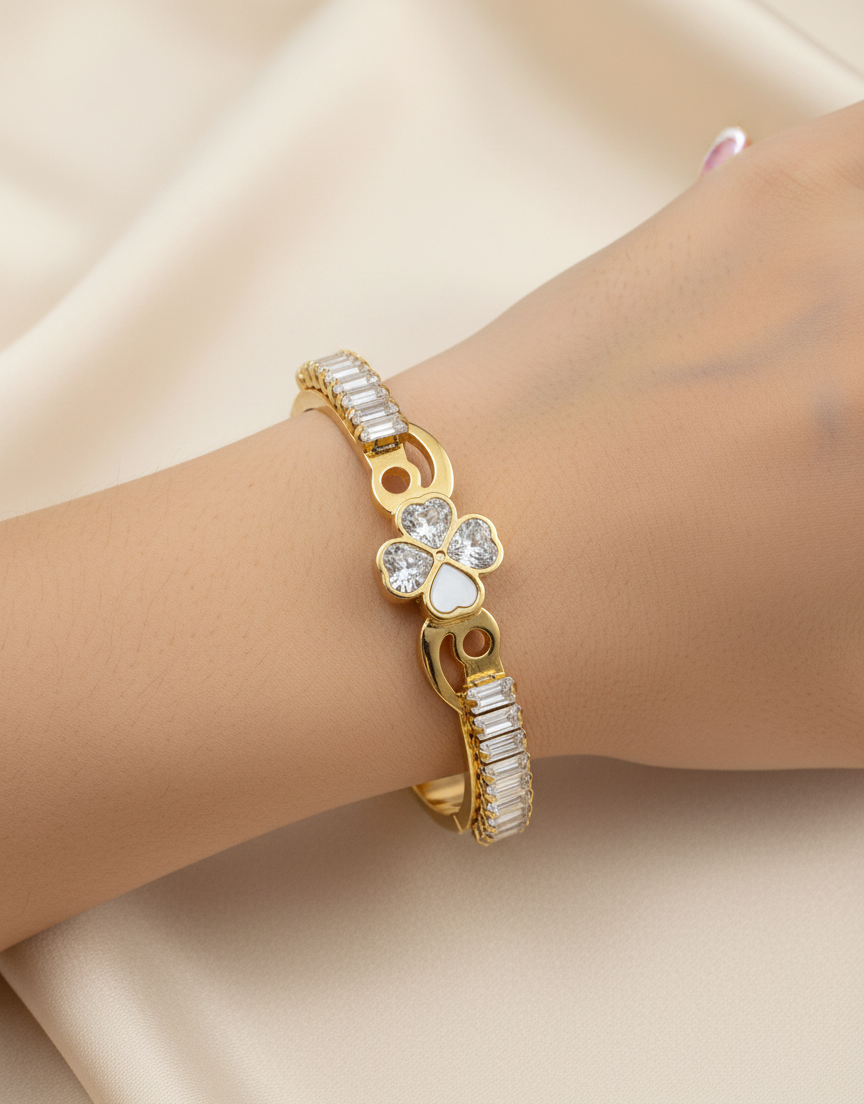 Clover Sparkle Bracelet