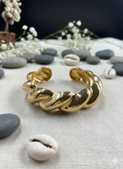 "Twisted Gleam" Bracelet