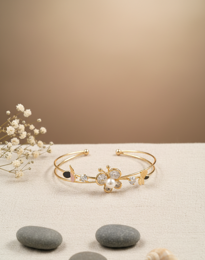 Flutter & Pearl Bracelet