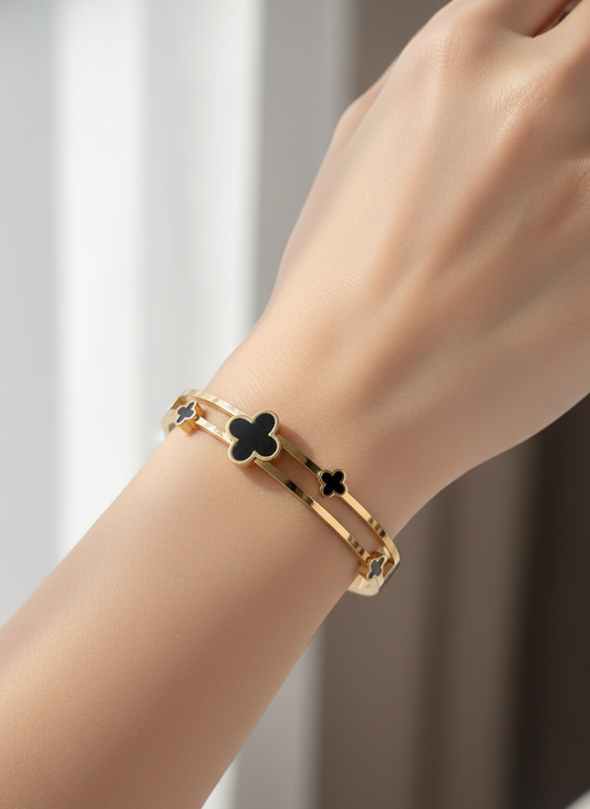 Elegant Clover Bangle