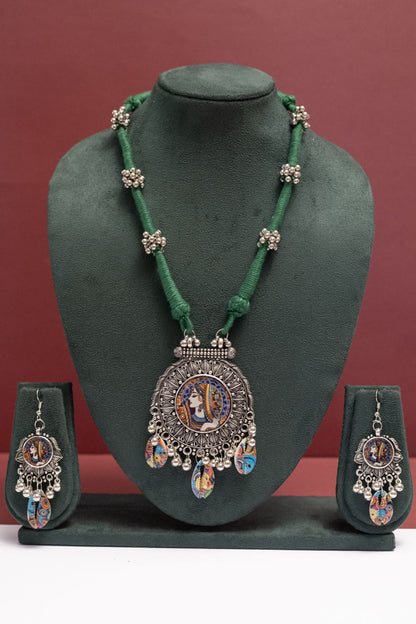 Oxidised Queen Pendant Necklace with Colorful Dangling Kodi