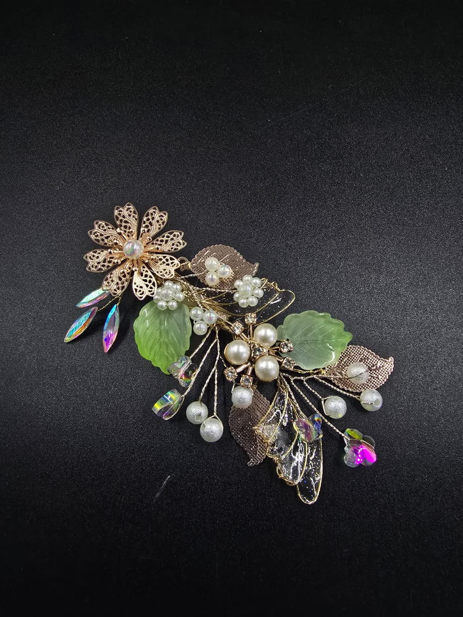 "Emerald Bloom" Filigree Pearl Hair Clip