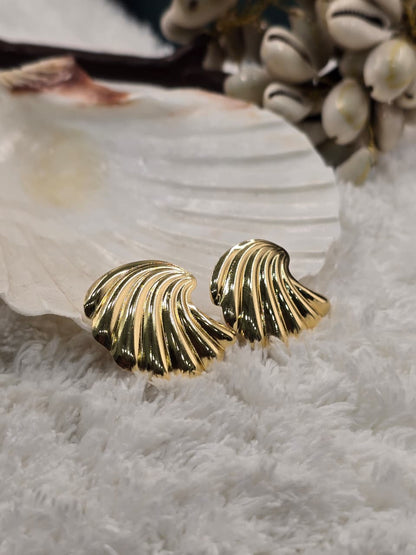 "Coastal Chic" Wavy Shell Gold Tone Earrings